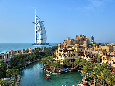 Blick auf den Burj Khalifa, Arabisch Sprachreisen für Erwachsene