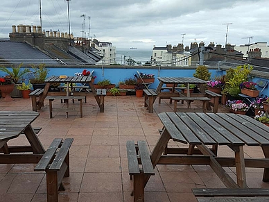 Dachterrasse der Englisch Sprachschule in Dún Laoghaire