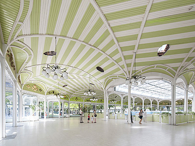 Hall des sourves Vichy, Französisch Sprachreisen für Erwachsene