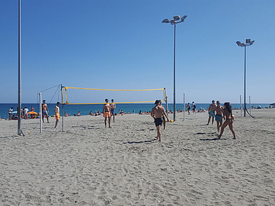 Beachvolleyball am Strand, Spanisch Sprachreisen