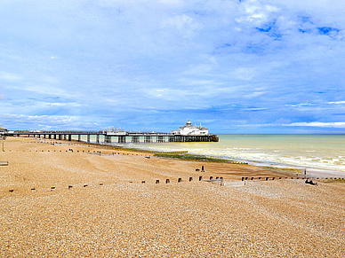 Eastbourne Pier und Strand, Englisch Sprachreisen für Erwachsene