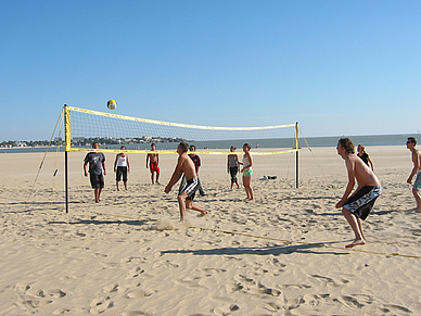 Beachvolleyball am Strand