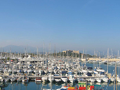 Blick über den Hafen, Schülersprachreisen Französisch Antibes