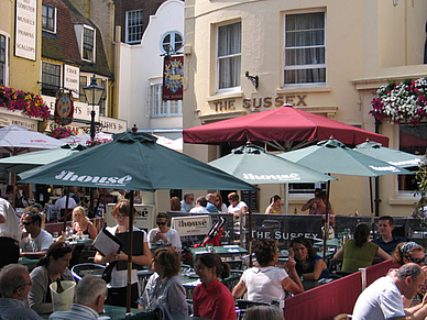 Biergarten in Brighton, Business Englisch Sprachreisen England