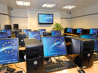 Computer Lab der Englisch Sprachschule Bournemouth