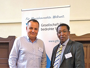 Abidine Ould Merzough von der Sahel Stiftung und Joachim Pitsch von DIALOG