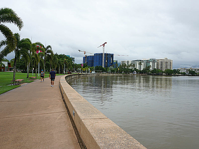 Unterwegs an der Esplanade - Englisch Sprachreisen nach Cairns, Australien