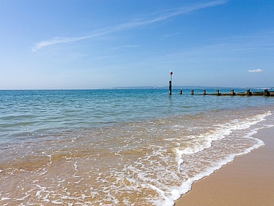 Am Strand von Bournemouth, Englisch Sprachferien für Schüler