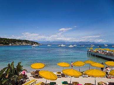 Badestrand in Antibes, Französisch Sprachreisen für Erwachsene