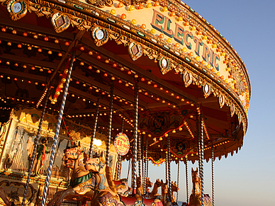 Karussel am Strand von Brighton, Englisch Sprachreisen für Erwachsene