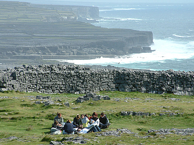 Klippen in Irland, Englisch Sprachreisen für Erwachsene